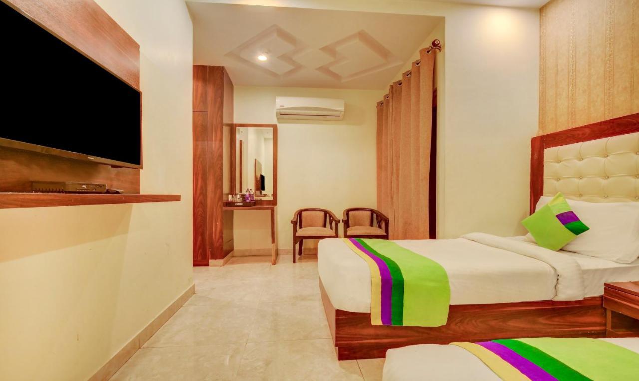Hotel Treebo G K Residency Near Dehradun Railway Station Exterior foto
